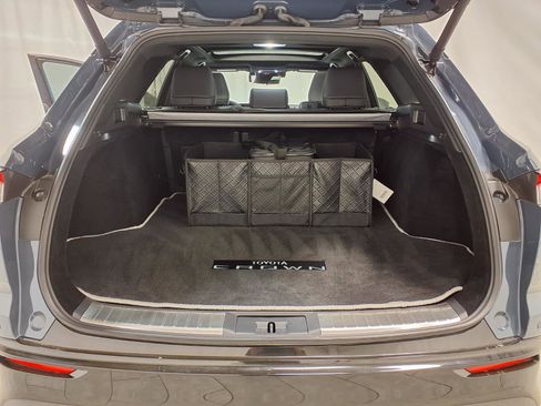 Used 2025 Toyota Crown Signia w/ Advanced Technology Package image 28