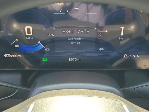 Used 2026 Chevrolet Equinox EV LT FWD image 7