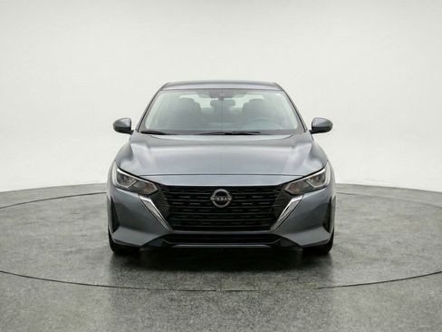 Used 2025 Nissan Sentra SV FWD image 2