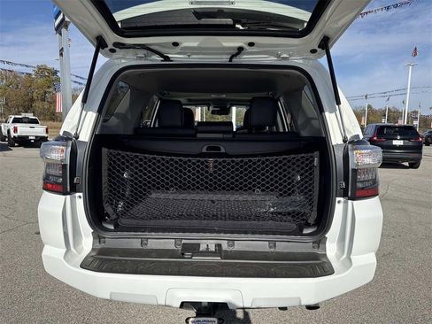 Used 2023 Toyota 4Runner 40th Anniversary SE image 6