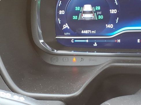 Used 2022 Chevrolet Tahoe RST w/ Luxury Package image 23