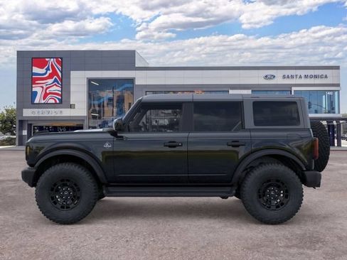 New 2026 Ford Bronco Outer Banks w/ Sasquatch Package AWD/4WD image 3