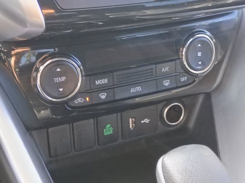 Used 2020 Mitsubishi Eclipse Cross ES image 25