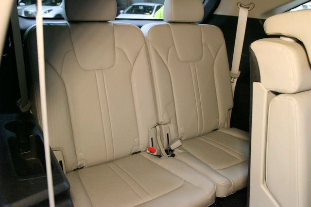 Used 2021 Kia Sorento S w/ Panoramic Sunroof Package AWD/4WD image 16
