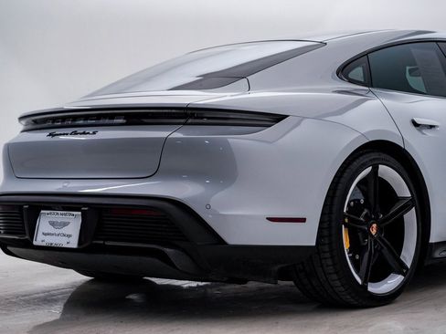 Used 2021 Porsche Taycan Turbo S image 12