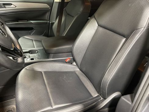 Used 2019 Volkswagen Atlas SE FWD image 19