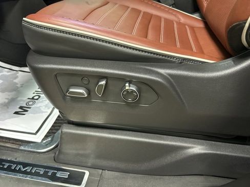 Used 2024 GMC Sierra 3500 Denali Ultimate image 13