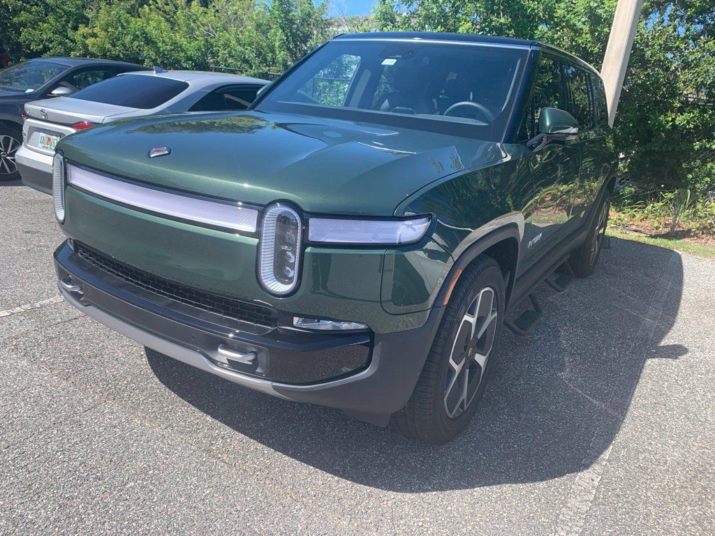 Used 2024 Rivian R1S Adventure Dual AWD/4WD image 2