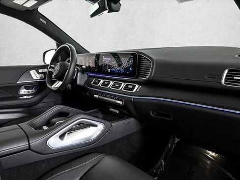 Certified 2025 Mercedes-Benz GLS 450 4MATIC image 10