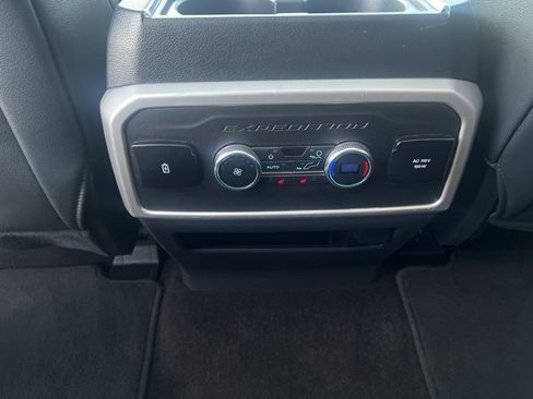 Used 2022 Ford Expedition Max Limited image 6