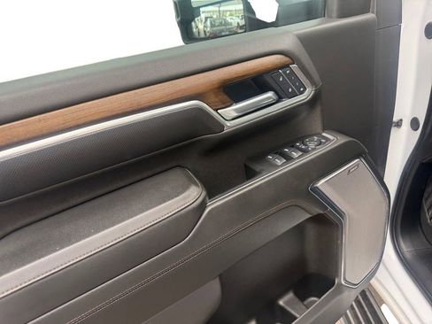 Used 2025 Chevrolet Silverado 2500 High Country w/ Technology Package image 20