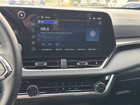Certified 2026 Chevrolet Equinox LT FWD image 30
