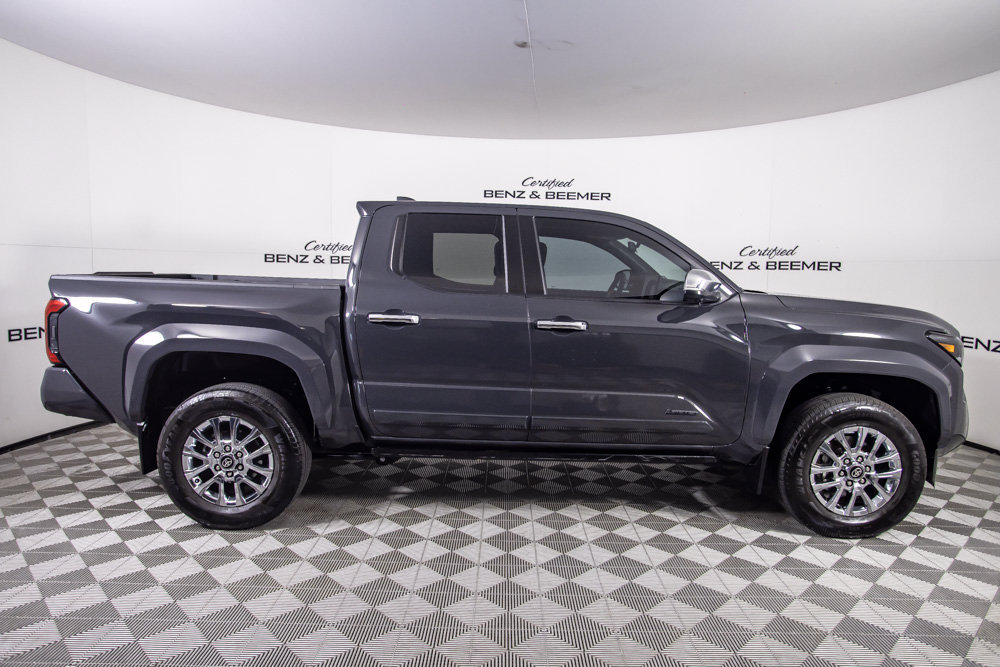 Used 2025 Toyota Tacoma Limited AWD/4WD image 3