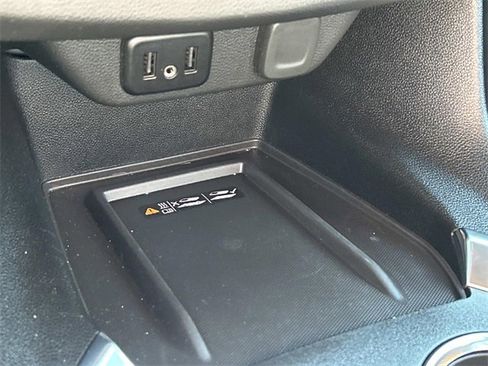 Used 2024 Chevrolet Traverse LT image 30