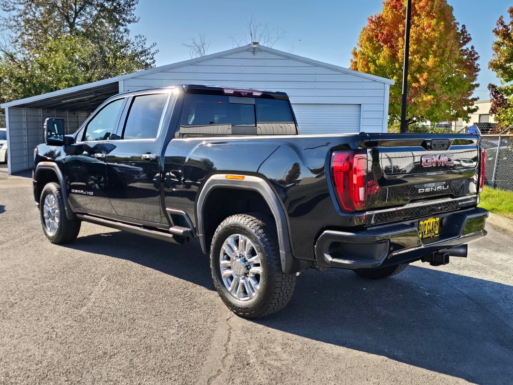Used 2022 GMC Sierra 3500 Denali w/ Denali Ultimate Package AWD/4WD image 3