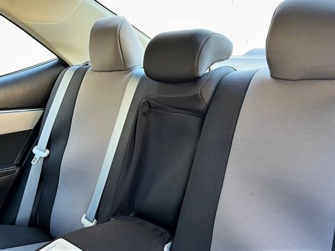 Used 2015 Toyota Corolla LE FWD image 11