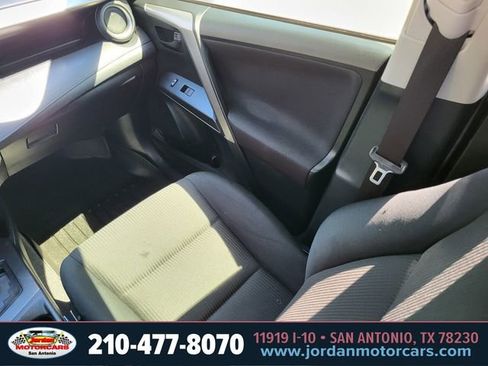Used 2017 Toyota RAV4 LE image 15