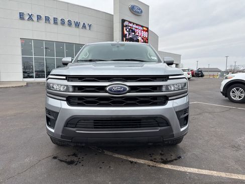 Used 2024 Ford Expedition XLT image 2