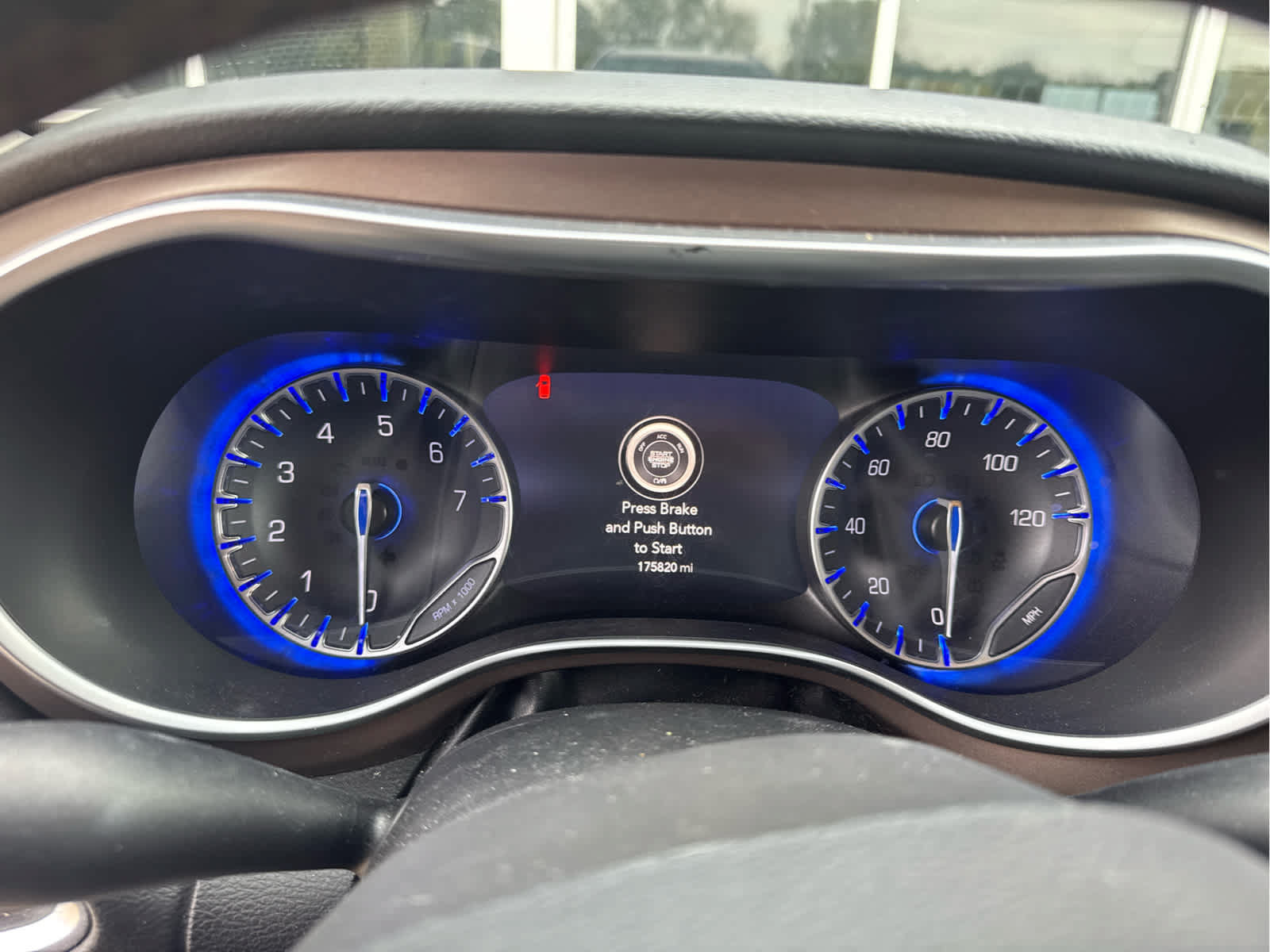 Used 2018 Chrysler Pacifica Touring-L Plus FWD image 5