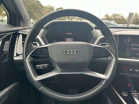 Used 2023 Audi Q4 e-tron Premium Plus w/ Premium Plus image 19