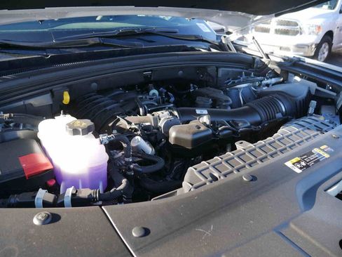 New 2025 Jeep Grand Cherokee Altitude image 13