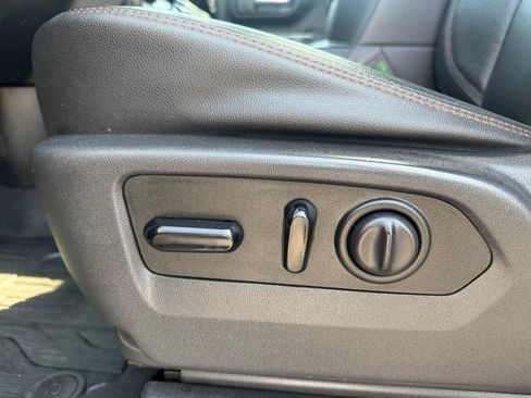 Used 2019 GMC Sierra 1500 AT4 w/ AT4 Premium Package AWD/4WD image 27
