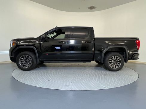 Used 2022 GMC Sierra 1500 AT4 w/ AT4 Premium Package image 2