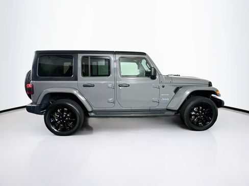 Used 2023 Jeep Wrangler Unlimited Sahara AWD/4WD image 10