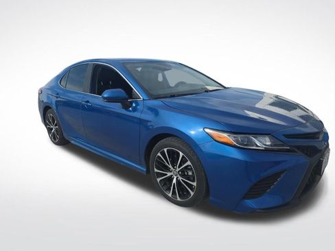 Used 2019 Toyota Camry SE FWD image 40