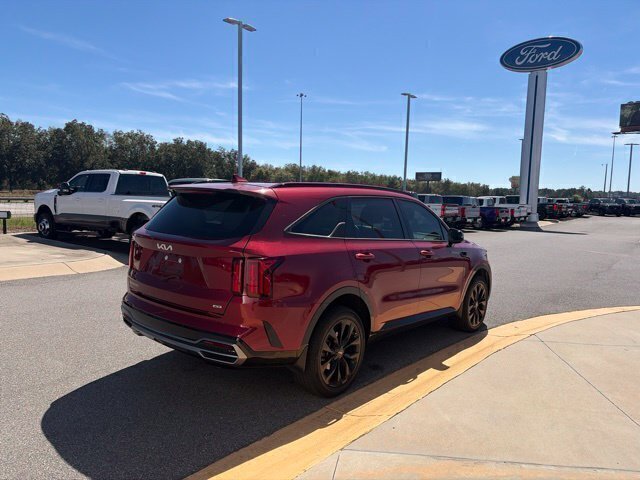 Used 2023 Kia Sorento SX AWD/4WD image 5