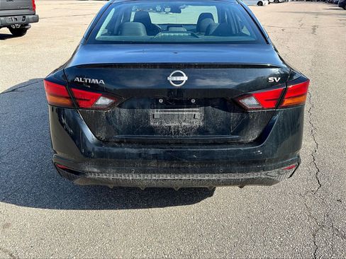Used 2024 Nissan Altima 2.5 SV image 7