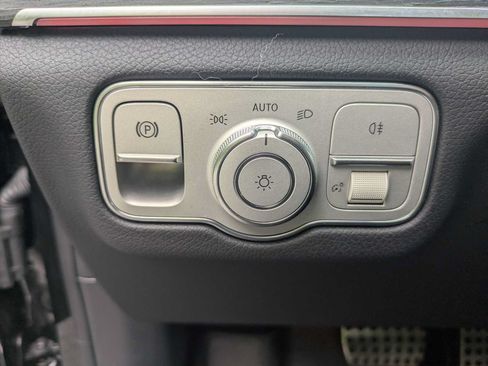Used 2024 Mercedes-Benz GLS 450 4MATIC image 10