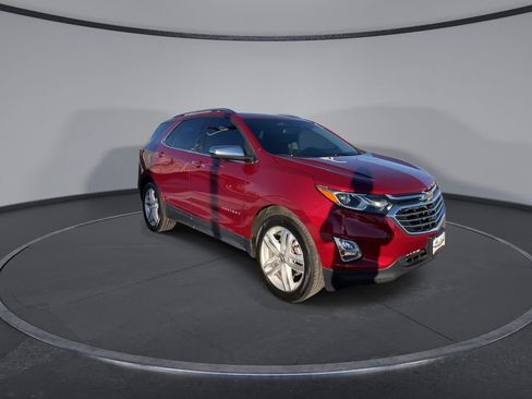 Used 2020 Chevrolet Equinox Premier image 2