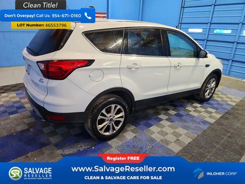 Used 2019 Ford Escape SE FWD image 4