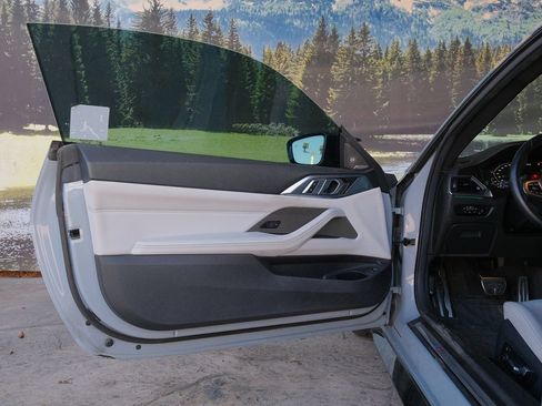 Used 2021 BMW M4 Competition w/ Parking Assistance Package RWD image 12