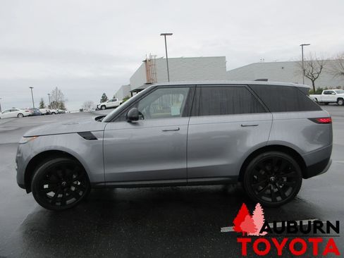 Used 2024 Land Rover Range Rover Sport SE image 10