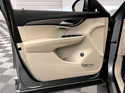 Used 2023 Buick Envision Avenir image 18