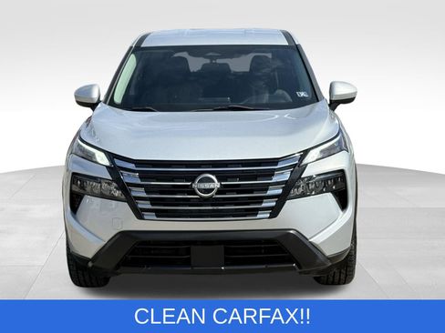 Used 2024 Nissan Rogue SV image 12