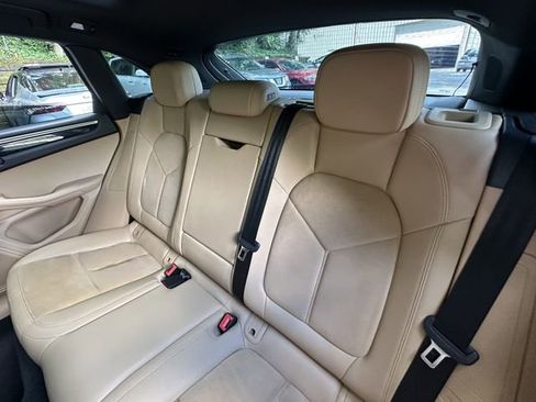 Used 2018 Porsche Macan Sport Edition w/ Driver Memory Package image 34