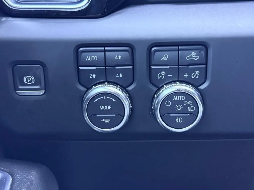 Used 2024 GMC Sierra 1500 Denali AWD/4WD image 44