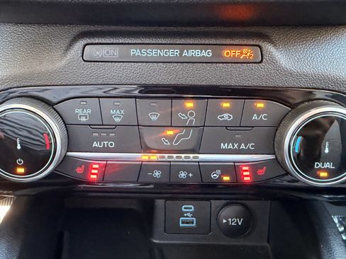 Used 2022 Ford Escape Titanium w/ Titanium Premium Package FWD image 30