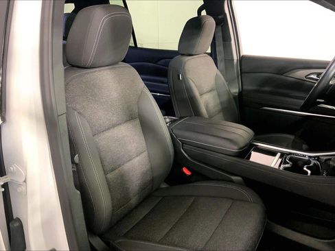 Used 2024 Chevrolet Traverse LT AWD/4WD image 7