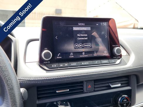 Used 2024 Nissan Rogue SV FWD image 23