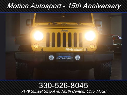 Used 2015 Jeep Wrangler Unlimited Rubicon w/ Dual Top Group image 40
