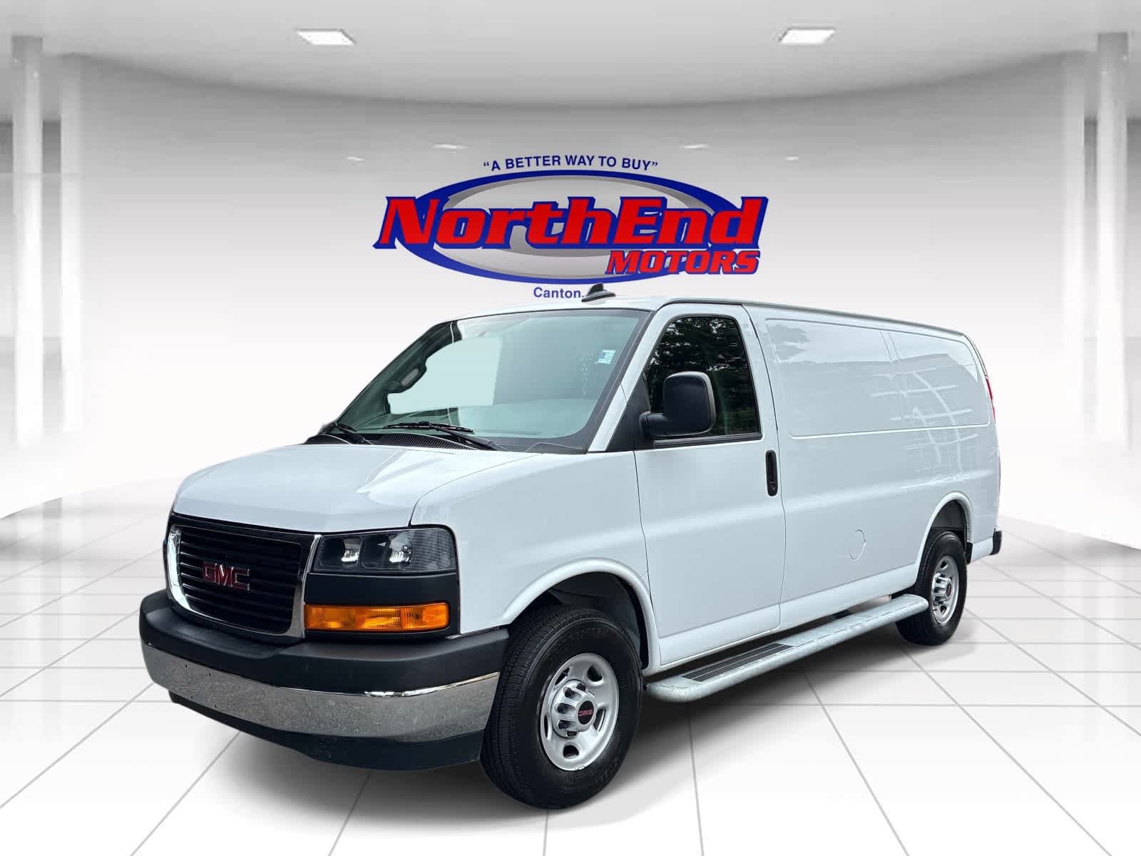 Used 2025 GMC Savana 2500 w/ Driver Convenience Package RWD image 3