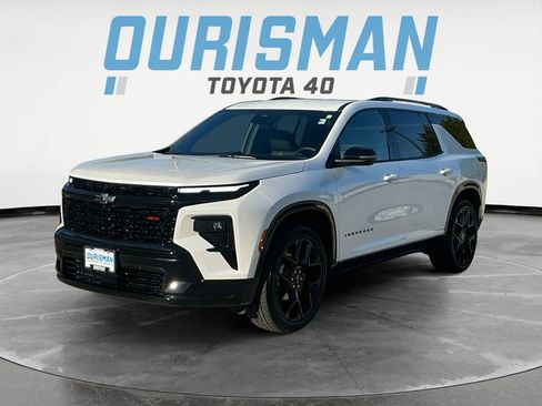 Used 2025 Chevrolet Traverse RS w/ LPO, Floor Liner Package image 2