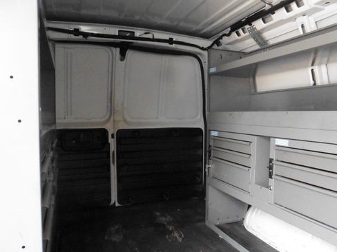 Used 2018 Chevrolet Express 2500 w/ Driver Convenience Package RWD image 25