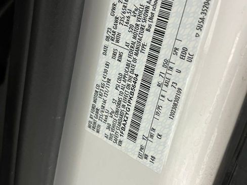 Used 2023 Ford Transit 350 XLT image 34