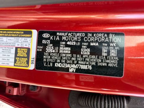 Used 2021 Kia Soul LX FWD image 30