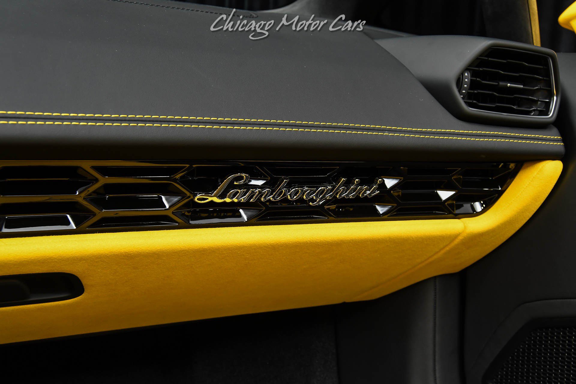 Used 2024 Lamborghini Huracan EVO AWD/4WD image 22